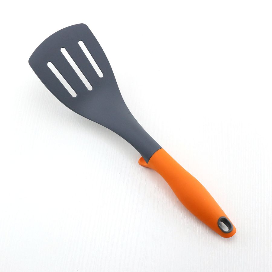 Nonstick Kitchen Nylon Slotted Turner med mjuk handtag