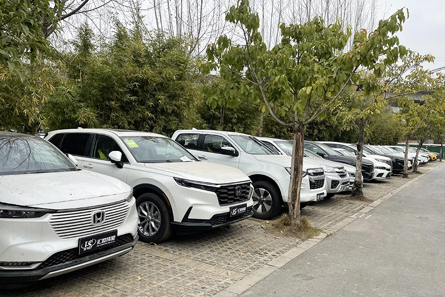 Made in China 2023 Hot Selling Geely Monjaro Tuggela Xingyuel Cheap 4WD Awd SUV High Speed Gasoline Vehicles Petrol Cars Electric Hybrid Car Tugella