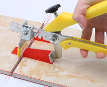 Essential tools for tiling and seam retention