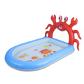 Crab-patterned sprinkler inflatable pool