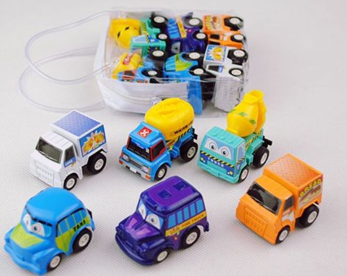 Çocuklar plastik araba oyuncak seti