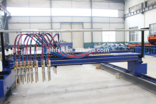 Metal CNC cutting machine, with both plasma and flame cutting torch
