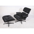 Kompensatë e zezë Eames Lounge Chair dhe Ottoman