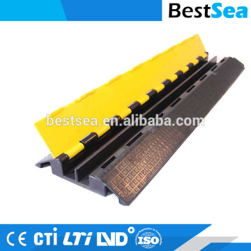 Rubber cable protector floor