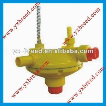 Poultry pressure reducer/regulator