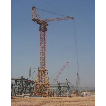 Heavy lifting equipment tower crane