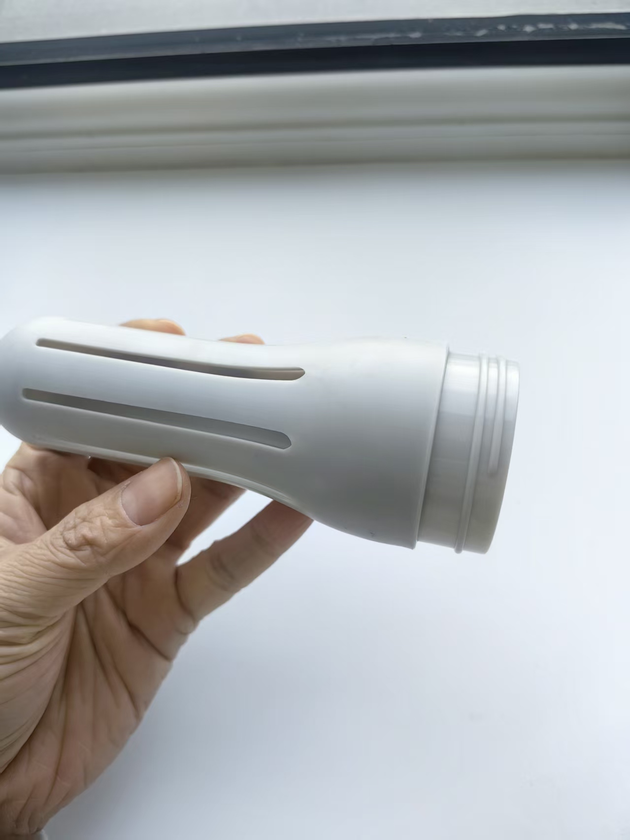 Small injection molded part (6) Small injection molded part (6)