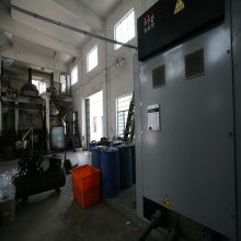 Industrial heat storage steam generator