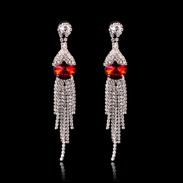 Pendientes de gota de diamantes rojos Cuelgan Eardrops borla