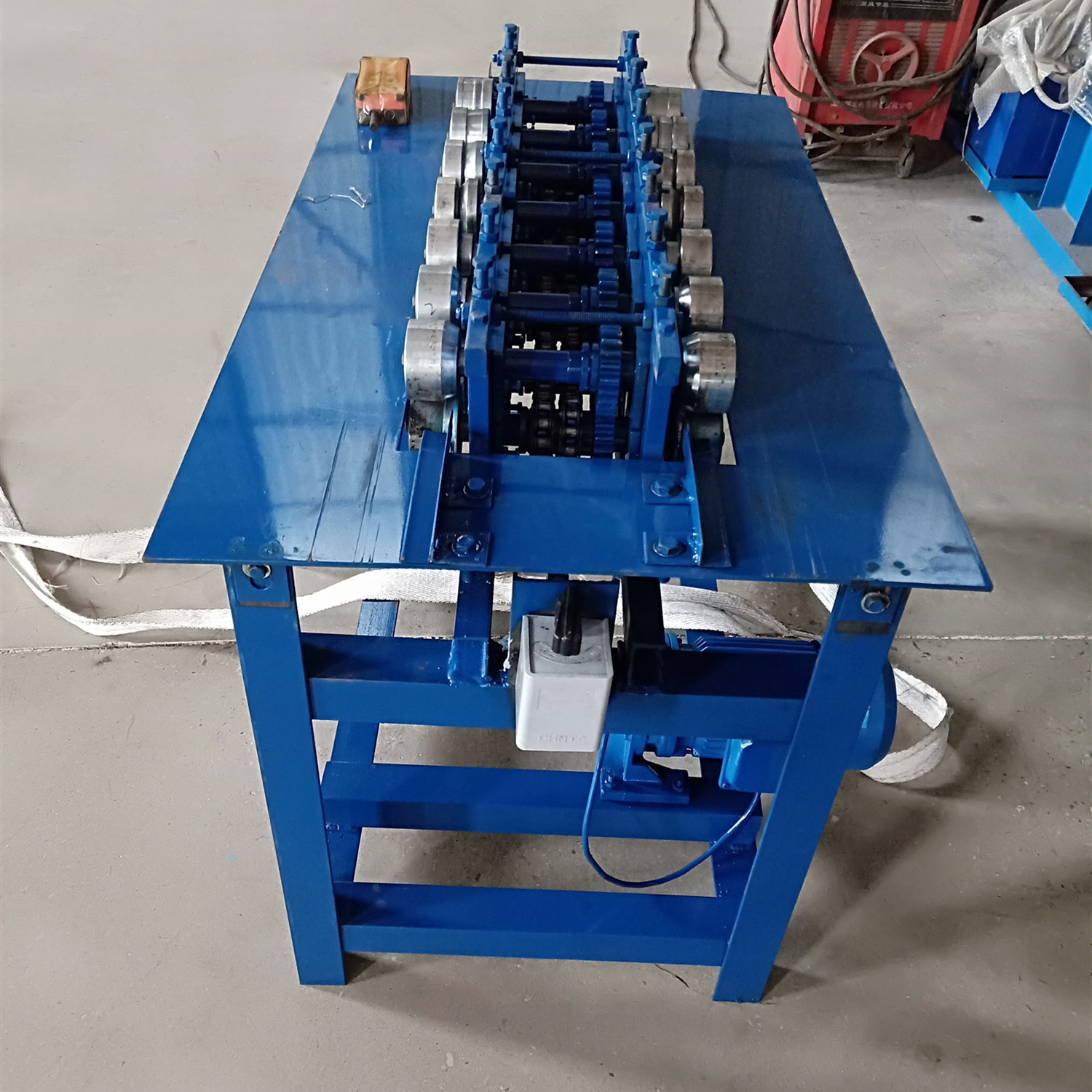 automatic sheet metal edge bending machine