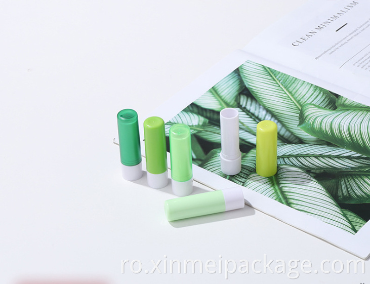 Tub clasic cu balsam de buze classic lip balm tube