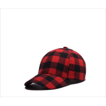 綿の黒と赤の市松模様のキャップ野球帽