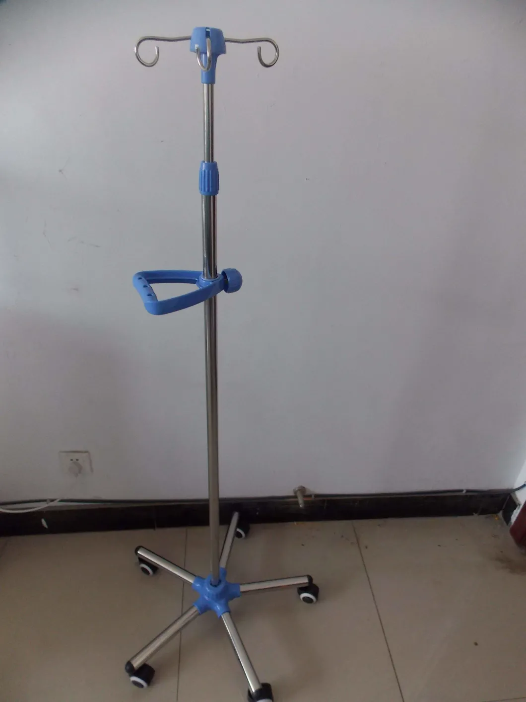 Hospital Adjustable Movable Stainless Steel Medical Drip IV Pole Stand