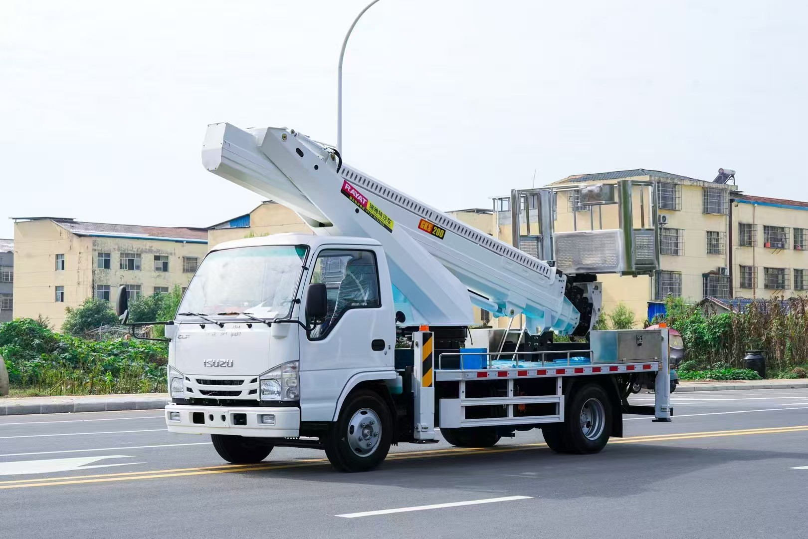 Высокопроизводительный подъемник с гидравлическим подъемником High Performance Aerial Work Truck with Hydraulic Lift