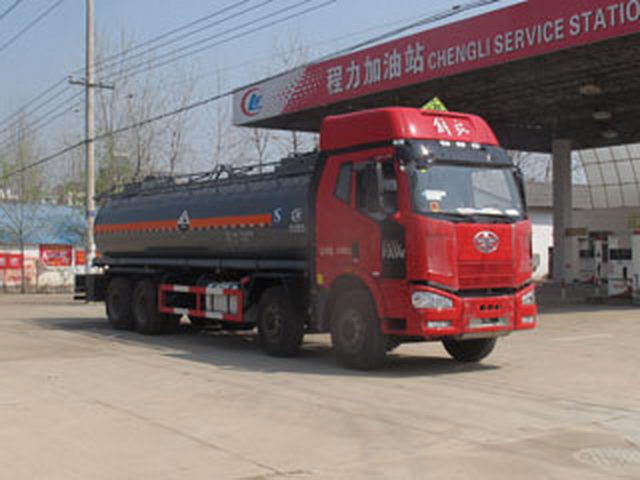 FAW J6 8X4 شاحنة نقل السوائل الكيميائية