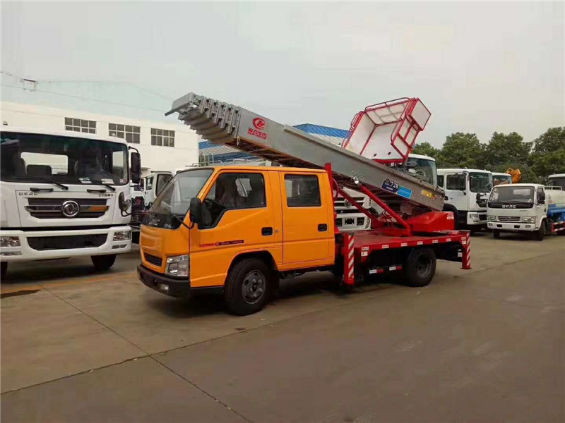 Vehicle Mounted Boom Lift 3