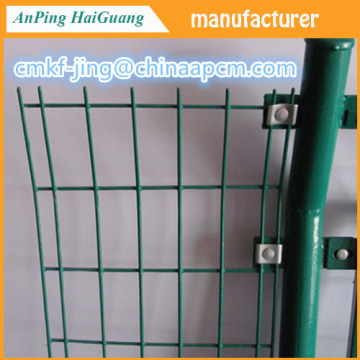 Low price bilateral wire fence factory /wire mesh fence