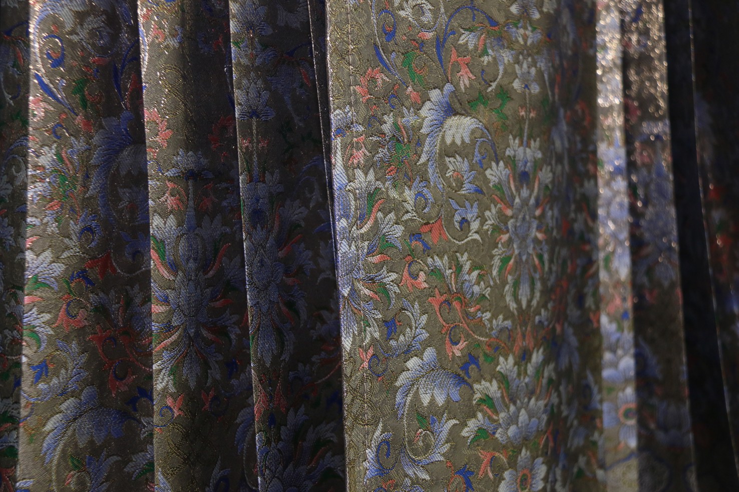 falda con cara de caballo chino chinese horse face skirt