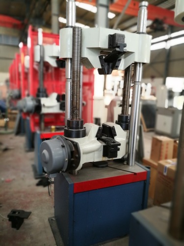 600KN Capacity Testing Machine