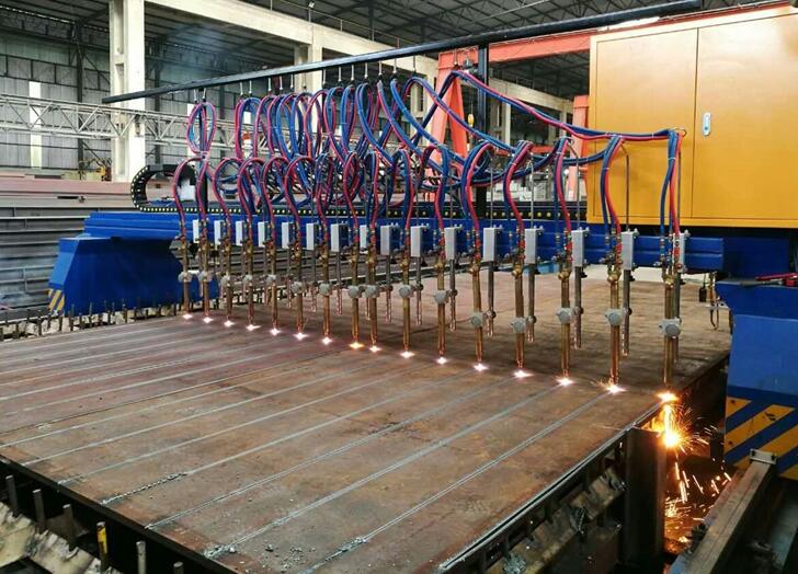 CNC Flame Cutting Machine Metal Cutting Machine For Carbon Steel