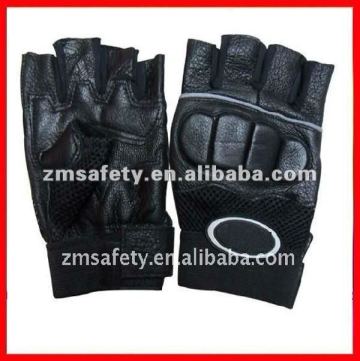 Leather sporting glove