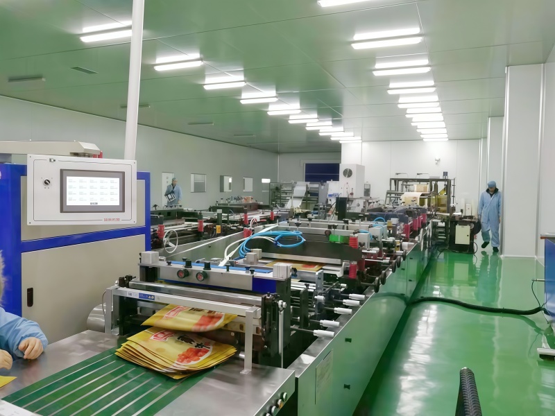 Высокоскоростная машина для изготовления пакетов High-speed bag-making machine