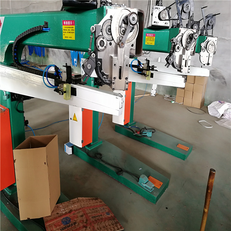Hot sales high speed electrical manual feeding carton box stitching machines /stitcher