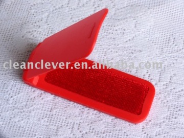 Portable Clothes Brush