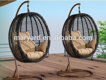 Hanging egg chair