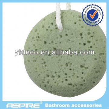 bath sponge with handle