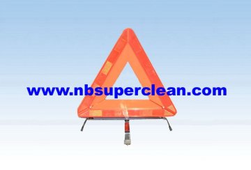 Reflectiong warning triangle labels for safety