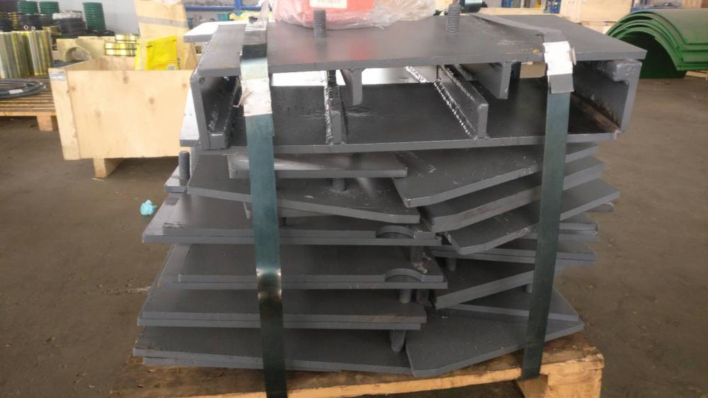 Crusher Parts Bottom Liner assembly VSI crusher parts