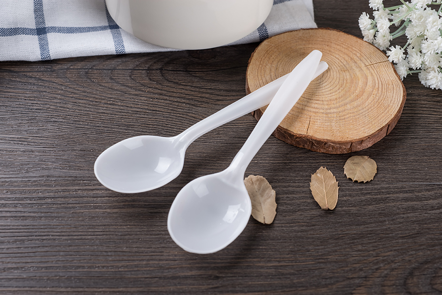White Disposable Plastic P P Medium Spoon