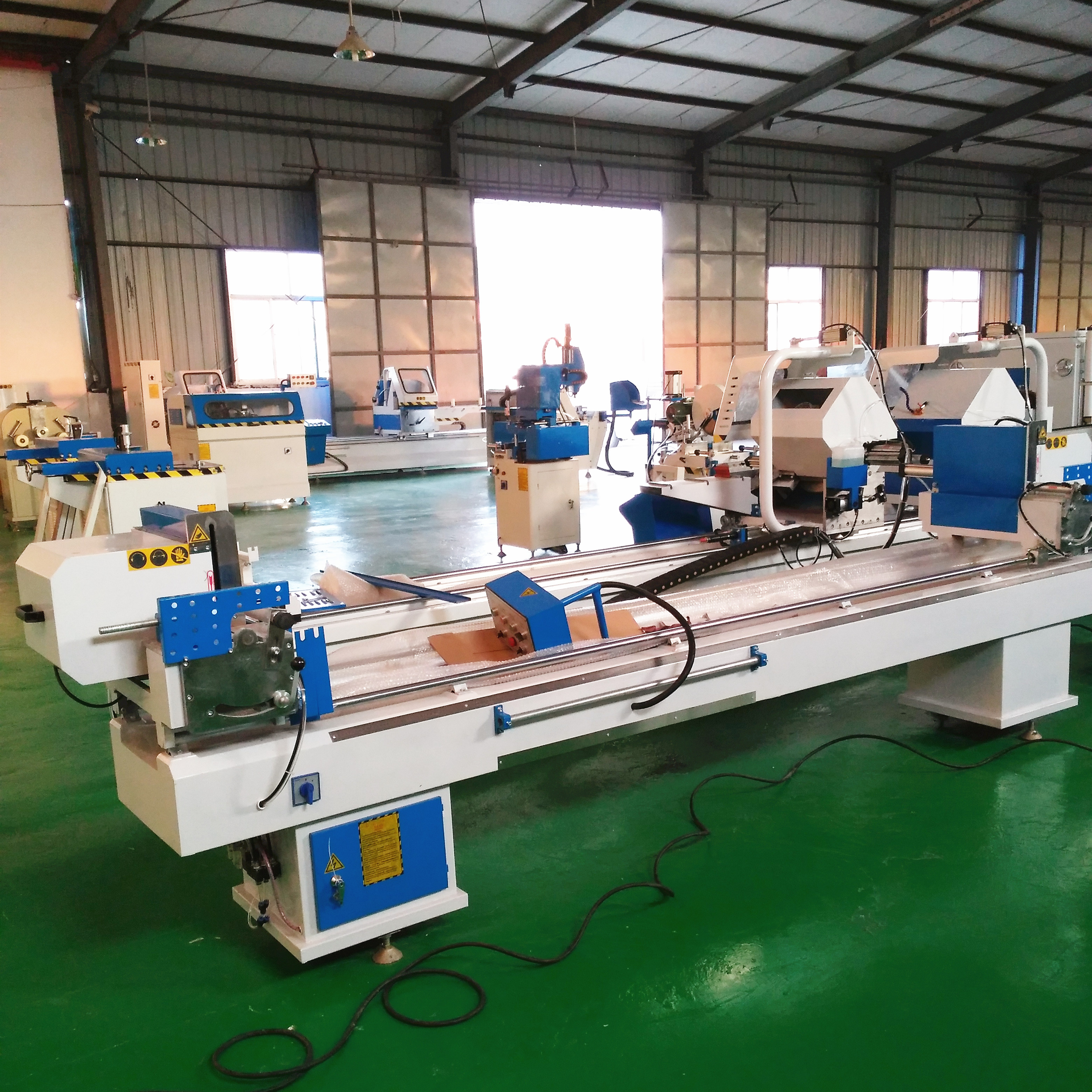 High Precision PVC/UPVC Double Head Cutting Saw Machine with competitive price