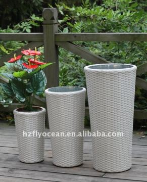 FO-9403 Synthetic rattan garden planter,PE rattan flower holder,zinc flower container pot