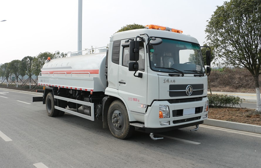 شاحنة رش المياه نوع جديد فاخر Dongfeng 12000L