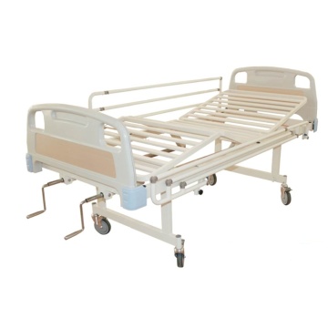 手動クランク付きの病院のベッド