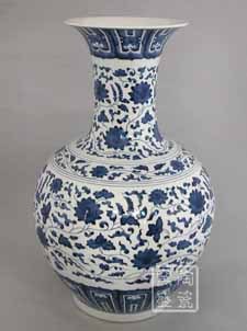 wholesale blue and white porcelain vases