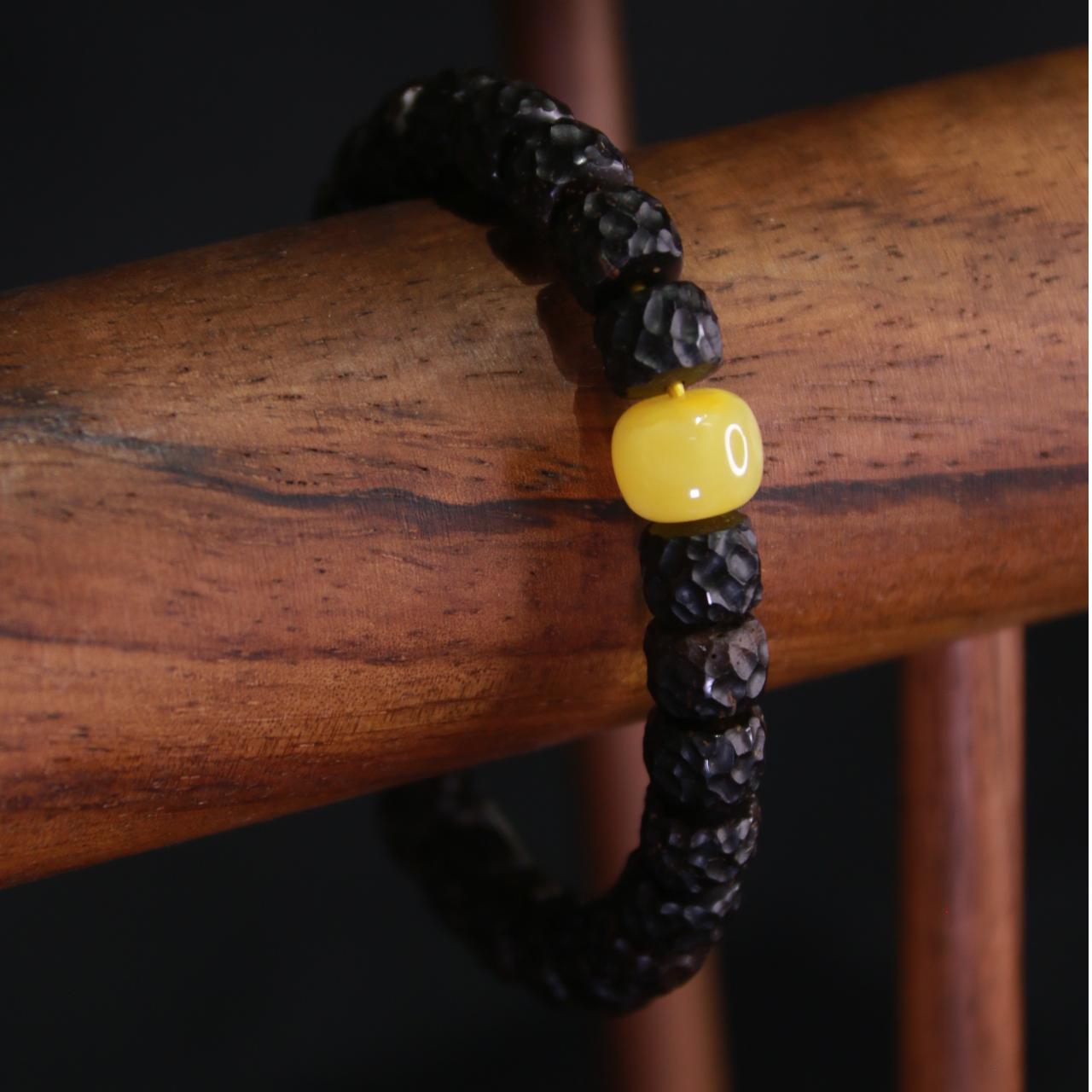 pulsera de madera wood bracelet