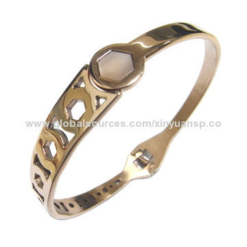 Elegant Gold-plated Bangle