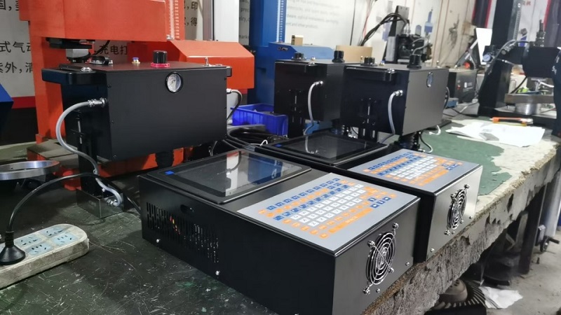 Chuke Intelligent pneumatic marking machine will be shipped to Dubai customers, adding another international name card to the Chinese manufacturing brand