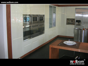 Moden White Lacquer Kitchen Cabinet