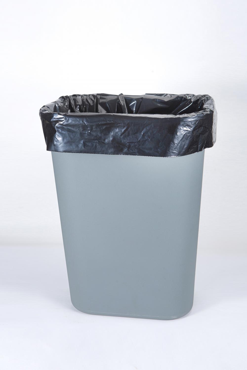 Garbage Bag with Star Sealed Bottom on Roll