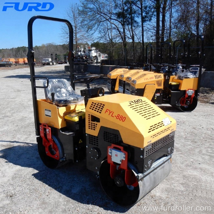 Singapore hot sale 1 ton Compactor Vibratory Roller (FYL-880)