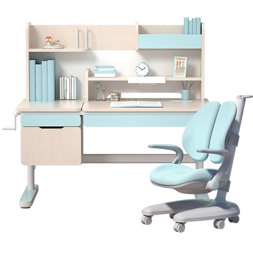 Small Study Desk per una ragazza di 11 anni