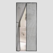 Magnetic Screen Door Keeps Bugs Out