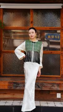 Grassland Post Road Silk Brocade Tassel Cloud Shoulder