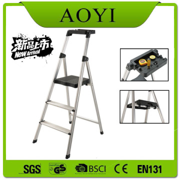 Folding step ladder