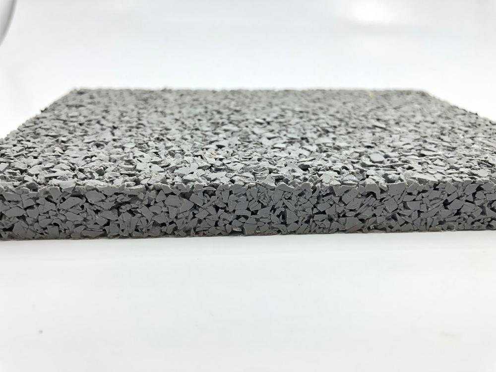 2-4 мм переработанная резиновая гранула