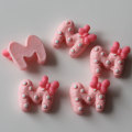 En gros Mignon Lettre M Bowknot Lâche Kawaii 100 pcs Cookie Cake Style Alimentaire Perles De Résine pour la Décoration